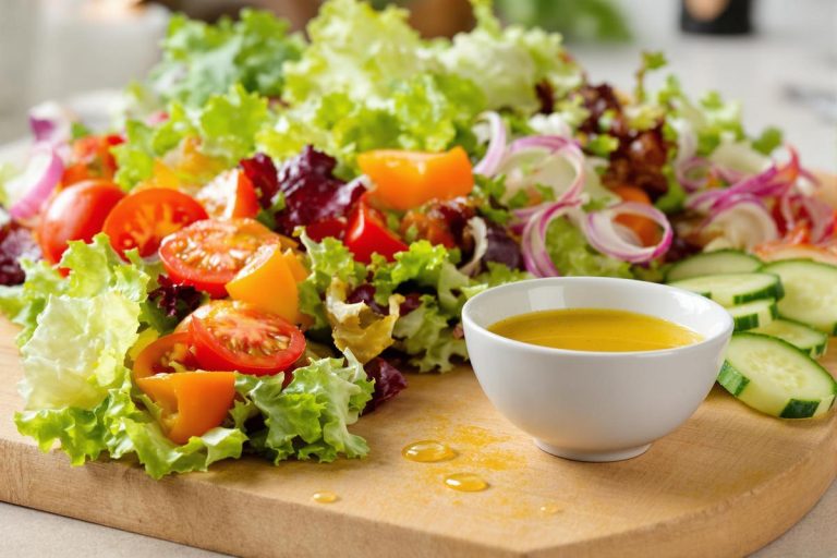 Je conseille de partir sur… : une diététicienne nous dévoile quelle est la sauce idéale pour la salade et comment la réaliser !.jpg